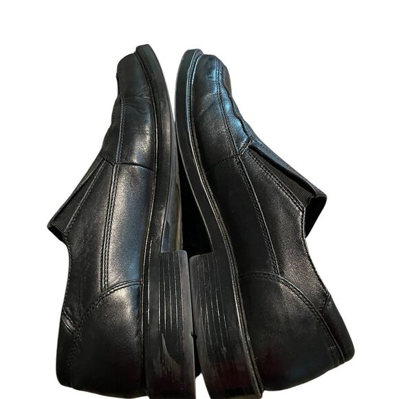 Dockers size 10M Black Leather Men's Loafers excellent condition - Picture 2 of 3